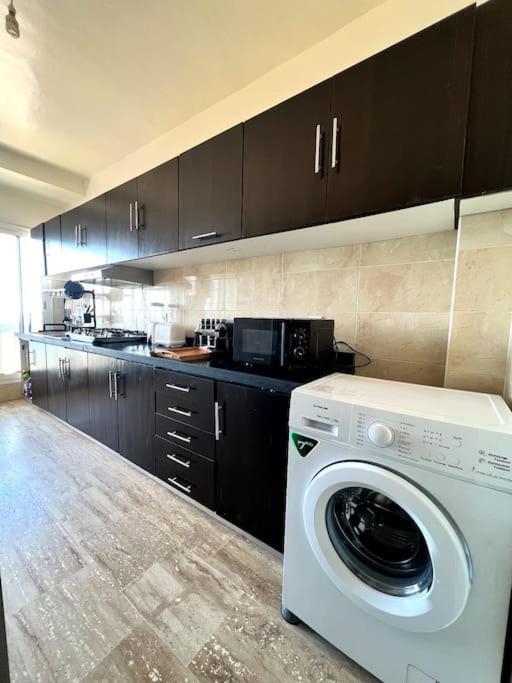 Ocean View Sunset Apartment In The Heart Of Rabat Exterior foto
